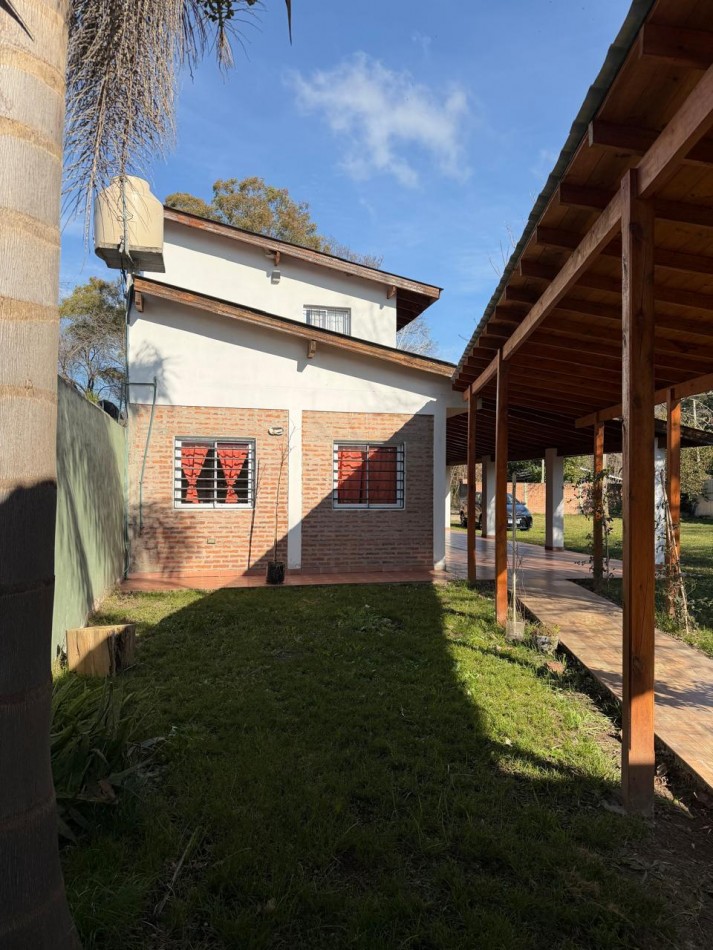 EXCEPCIONAL PROPIEDAD emplazada sobre un amplio lote de mas de 1500m² en 20 DE JUNIO