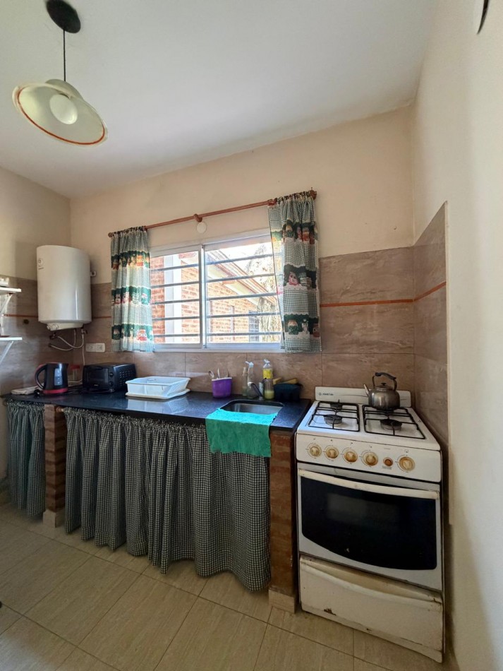 EXCEPCIONAL PROPIEDAD emplazada sobre un amplio lote de mas de 1500m² en 20 DE JUNIO