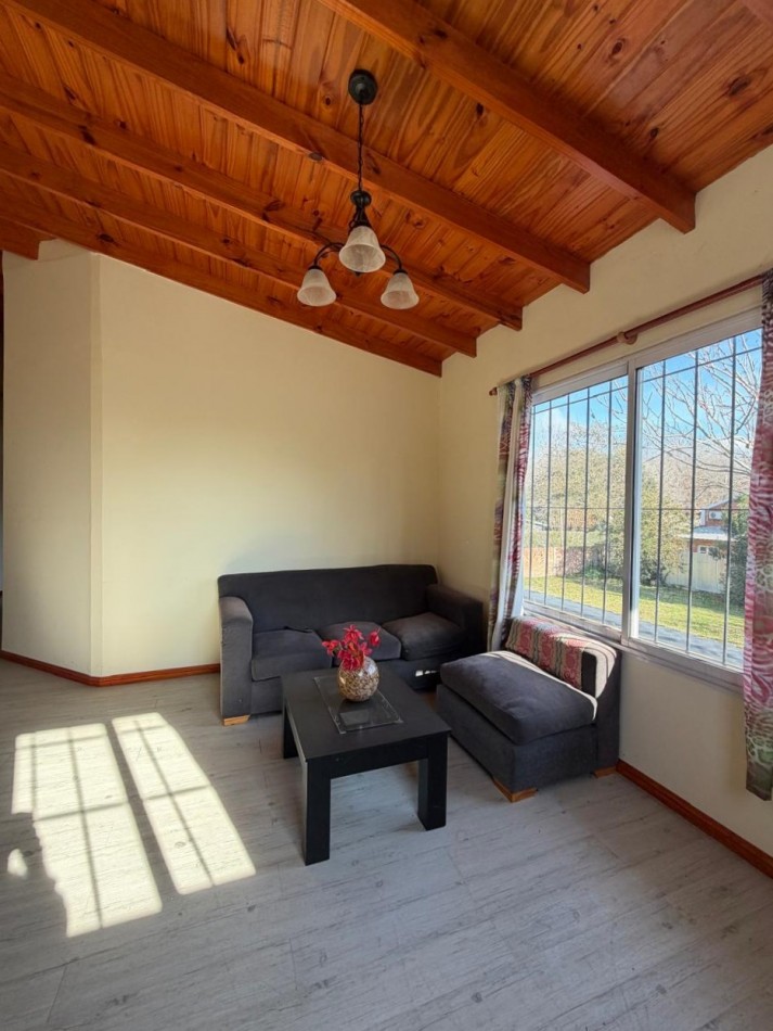 EXCEPCIONAL PROPIEDAD emplazada sobre un amplio lote de mas de 1500m² en 20 DE JUNIO