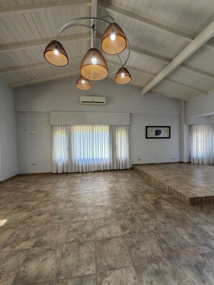 VIVIENDA UBICADA EN PLENO CENTRO DE PONTEVEDRA QUE OFRECE COMODIDAD Y CONFORT.
