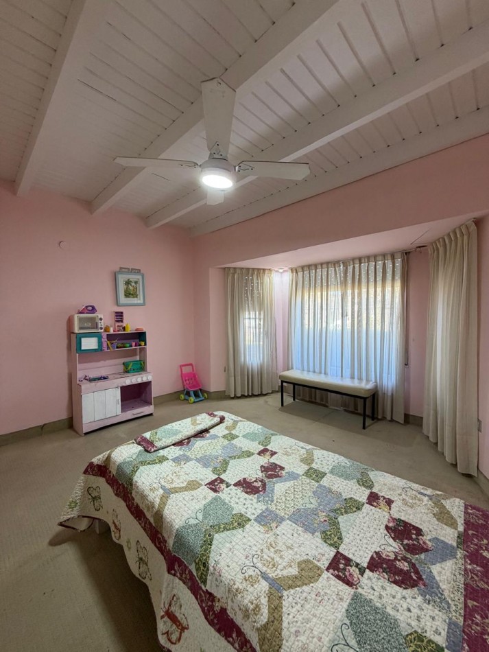 VIVIENDA UBICADA EN PLENO CENTRO DE PONTEVEDRA QUE OFRECE COMODIDAD Y CONFORT.