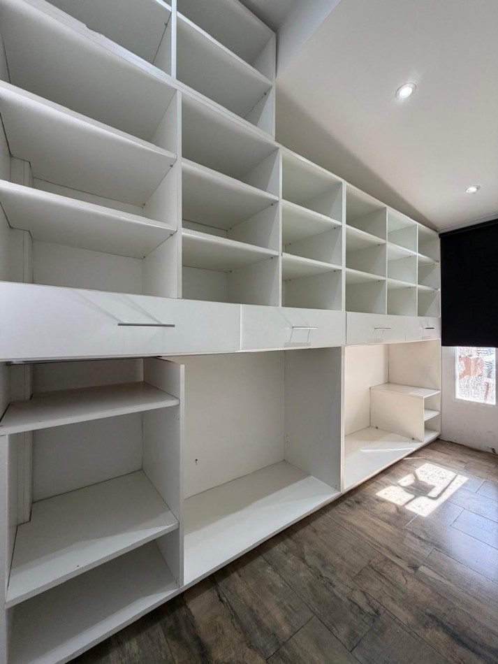 VIVIENDA UBICADA EN PLENO CENTRO DE PONTEVEDRA QUE OFRECE COMODIDAD Y CONFORT.