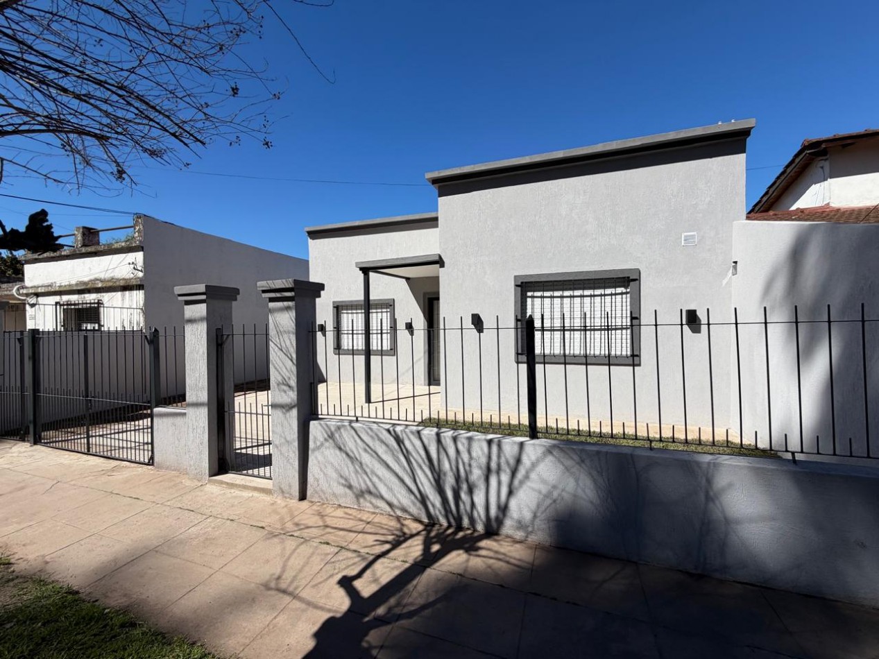 EXCLUSIVA VIVIENDA DE ESTETICA MODERNA EN EL CENTRO DE PONTEVEDRA.