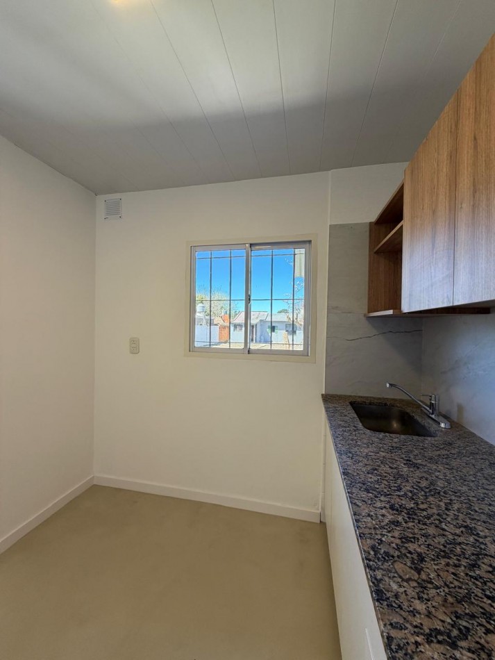 EXCLUSIVA VIVIENDA DE ESTETICA MODERNA EN EL CENTRO DE PONTEVEDRA.