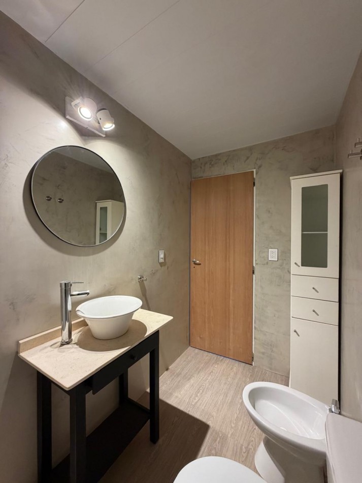 EXCLUSIVA VIVIENDA DE ESTETICA MODERNA EN EL CENTRO DE PONTEVEDRA.