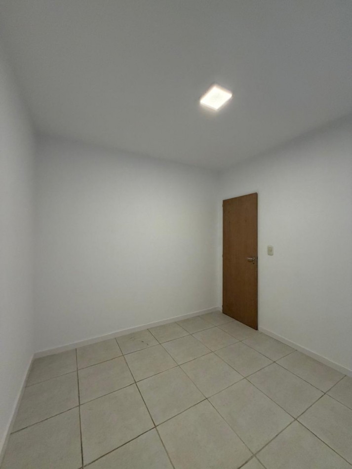 EXCLUSIVA VIVIENDA DE ESTETICA MODERNA EN EL CENTRO DE PONTEVEDRA.