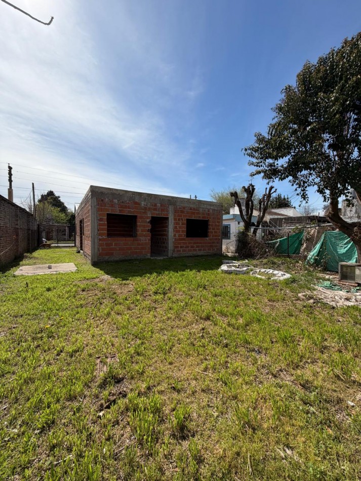 ¡OPORTUNIDAD UNICA! LOTE CON MEJORAS A METROS DE LA AVENIDA PRINCIPAL DE PONTEVEDRA