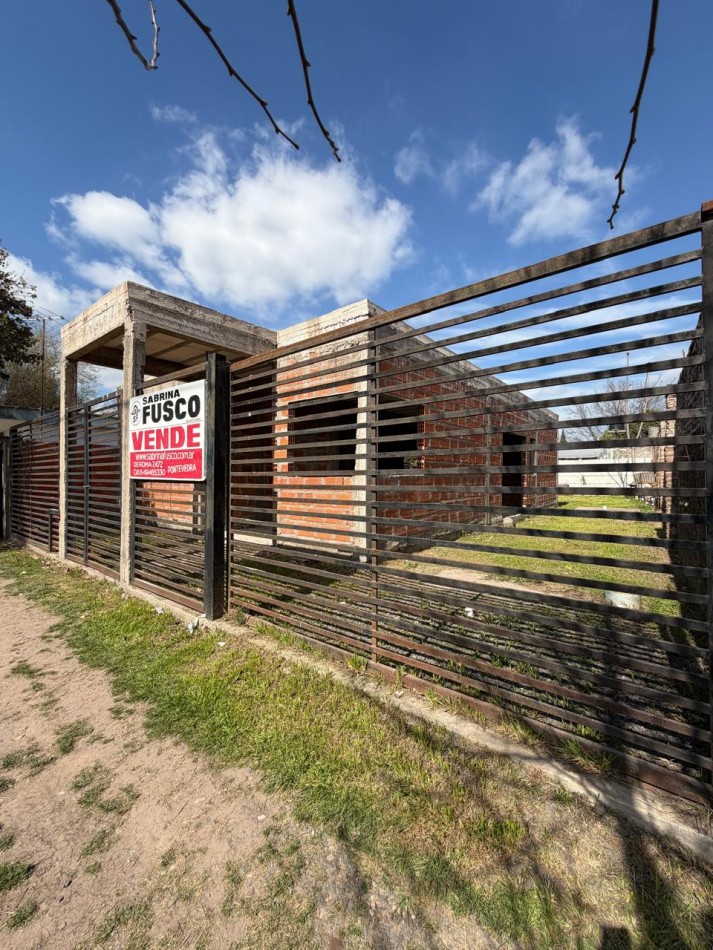 ¡OPORTUNIDAD UNICA! LOTE CON MEJORAS A METROS DE LA AVENIDA PRINCIPAL DE PONTEVEDRA