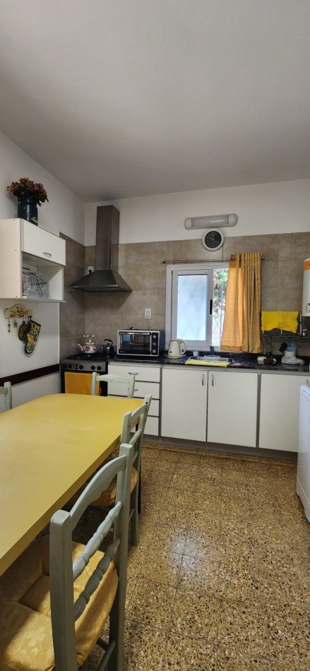 EXCLUSIVA QUINTA DE 2.576 M² CON SALIDA A DOS CALLES
