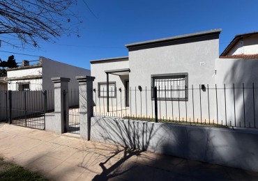 EXCLUSIVA VIVIENDA DE ESTETICA MODERNA EN EL CENTRO DE PONTEVEDRA.